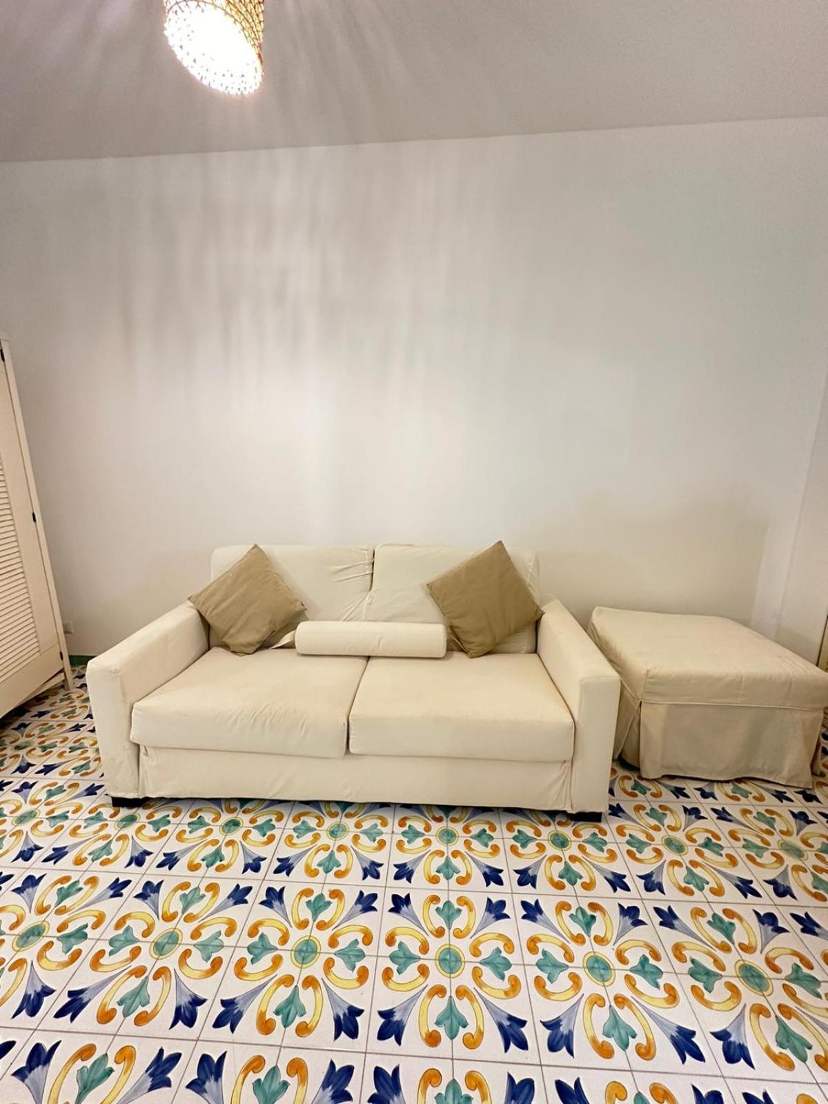 Villa Vie En Rose Sorrento Bagian luar foto