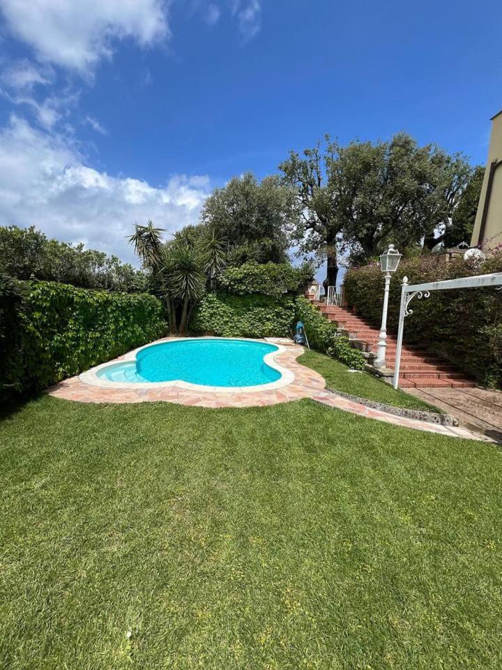 Villa Vie En Rose Sorrento Bagian luar foto